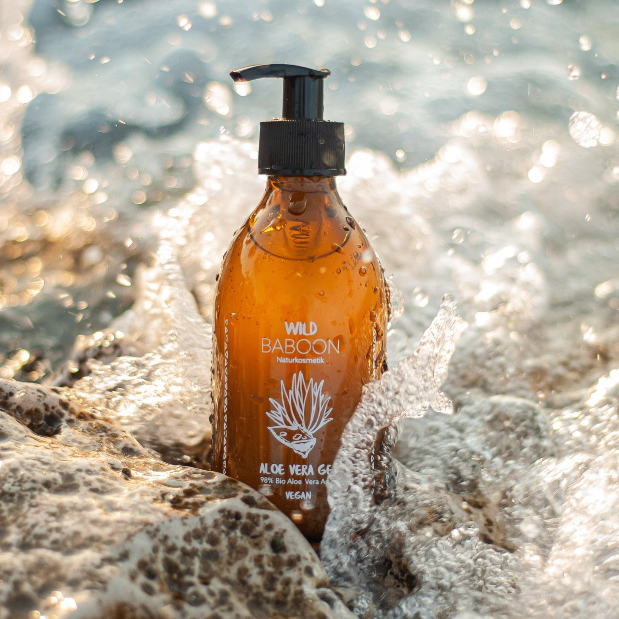 aloe vera gel 100% rein braunglas flasche im wasser